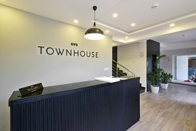 OYO Townhouse 106 Airport Road