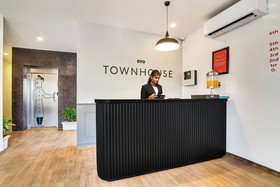OYO Townhouse 238 Ulssor