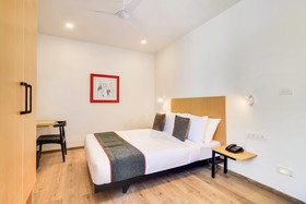 OYO Townhouse 238 Ulssor