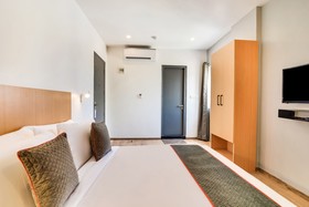 OYO Townhouse 238 Ulssor