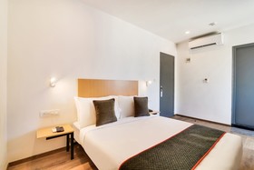 OYO Townhouse 238 Ulssor