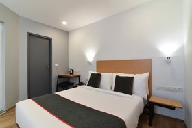 OYO Townhouse 258 Spruce Hotels Bellandur