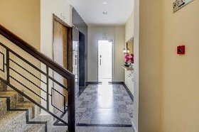 OYO Townhouse 387 Grand Vista Koramangala
