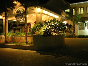 Palm Meadows Resort