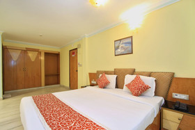 Pleasant Stay Inn by OYO