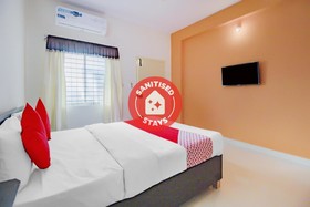 P N K Suites by OYO Rooms