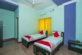 Raikar Residency By OYO Rooms