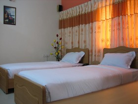 Hotel Raj Comforts
