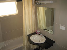 Hotel Raj Comforts