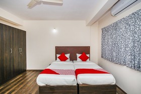 Resside 11 By OYO Rooms