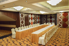 RG Royal Hotel