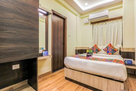 Royal Wood By OYO Rooms