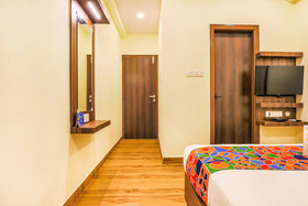Royal Wood By OYO Rooms