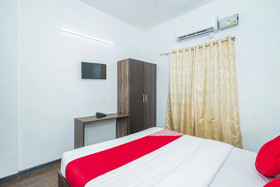 Shri Krishna Hometel By OYO Rooms