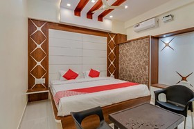 Sky View Lodge by OYO Rooms