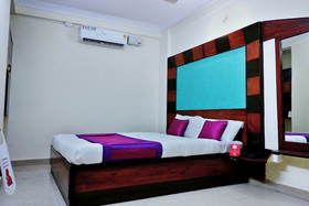 Star Deluxe Lodge