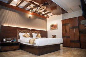 The Ontime Hotel