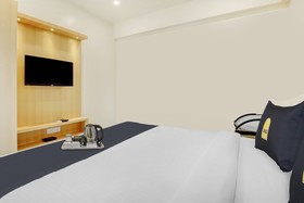Townhouse Oak Hotel Prime