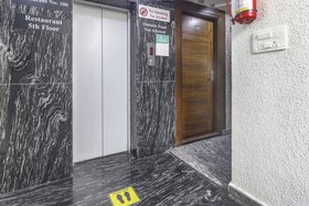 Townhouse OAK SRK White Inn