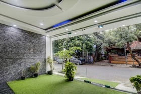 Townhouse OAK SRK White Inn