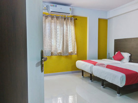 OYO Varcity Comforts Near Ragigudda Sri Prasanna Anjaneyaswamy Temple