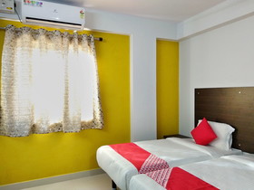 OYO Varcity Comforts Near Ragigudda Sri Prasanna Anjaneyaswamy Temple