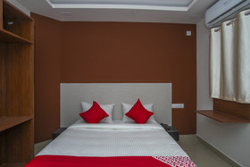 Varcity Phi Pavilion By OYO Rooms