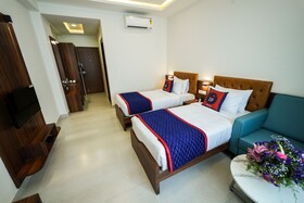 Zip By Spree Hotels Purple Orchid