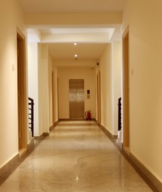 Jagadish Hotel - Begur Hotel