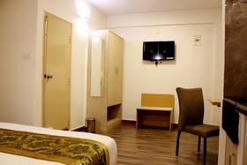 Jagadish Hotel - Begur Hotel