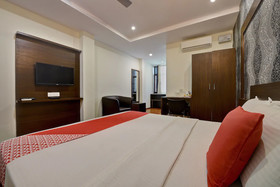 Hotel Samanvi International by OYO Rooms