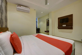 Hotel Samanvi International by OYO Rooms