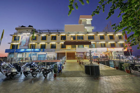 Hotel Samanvi International by OYO Rooms