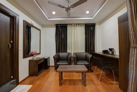 Hotel Samanvi International by OYO Rooms