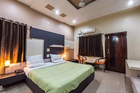 Hotel Pleasant Stay