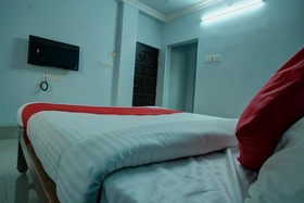 Hotel Pleasant Stays by OYO Rooms