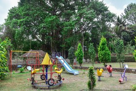 Clover Holiday Village