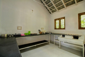 Home Luxury 3BHK By OYO Rooms