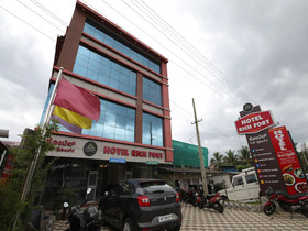 Rich Fort By OYO Rooms