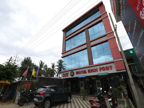 Rich Fort By OYO Rooms