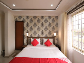 Rich Fort By OYO Rooms