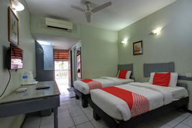 OYO 22528 Hotel Travel Inn