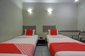 OYO 22528 Hotel Travel Inn