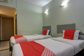 OYO 22528 Hotel Travel Inn