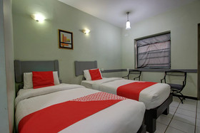 OYO 22528 Hotel Travel Inn