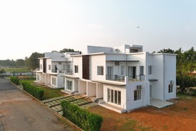 Spree Resort At Century Wintersun