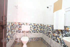 Hotel Royal Valley By OYO Rooms