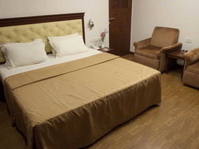 The Pearl Hotel