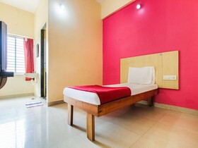 Hotel Hoysala Deluxe Lodging by OYO Rooms