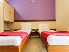 Hotel Hoysala Deluxe Lodging by OYO Rooms